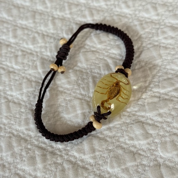 Glow n Dark‎ Scorpion Bracelet - Picture 1 of 7